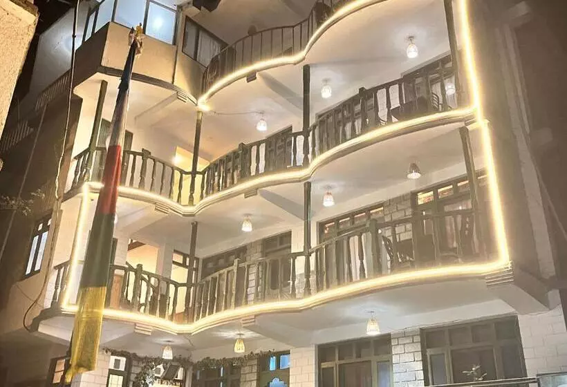 ホテル The Vaikunth Mcleodganj # Centrally Heated & Air Cooled # Scenic Mountain View # Big Parking # On Ma