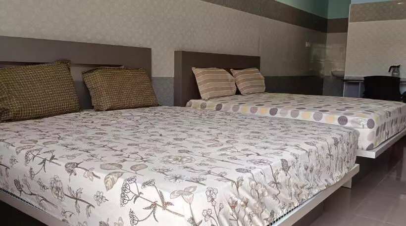 Hotelli Sathyam Resorts