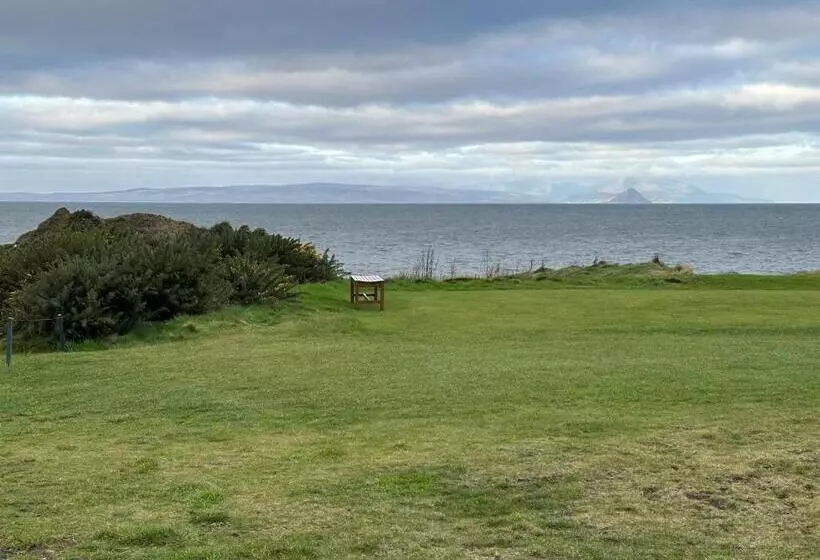 Peel House Bed And Breakfast