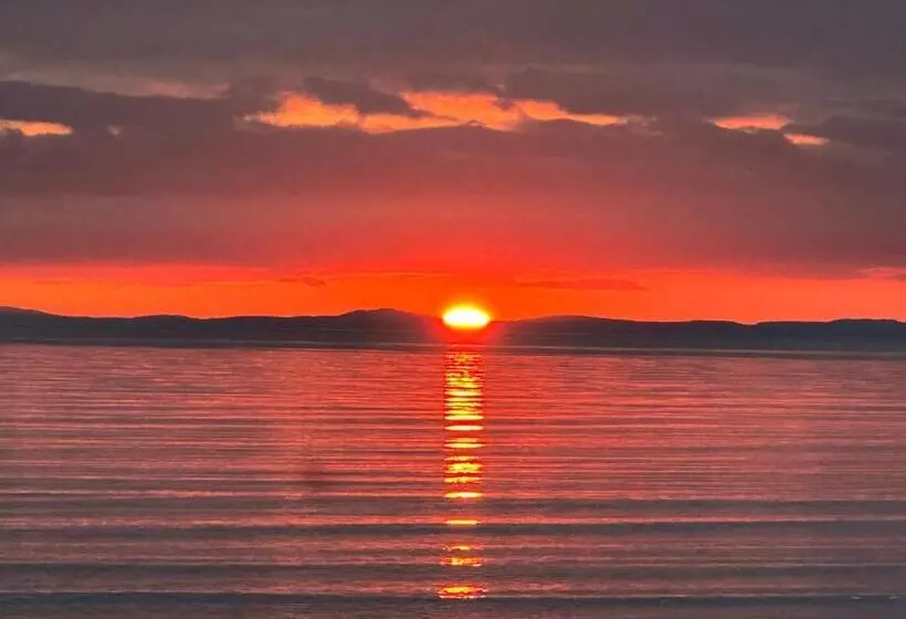 Peel House Bed And Breakfast