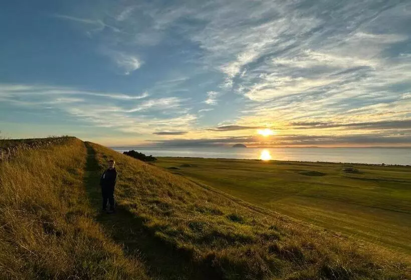 Peel House Bed And Breakfast