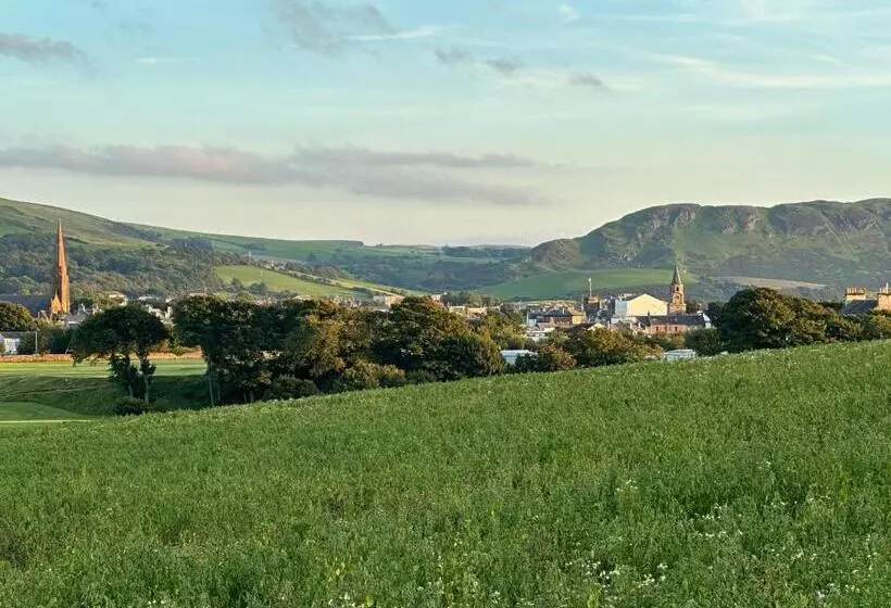 Peel House Bed And Breakfast