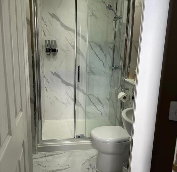 Peel House Bed And Breakfast