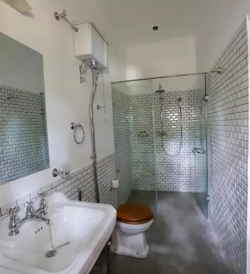 Majatalo Bawlana Estate   Kandy