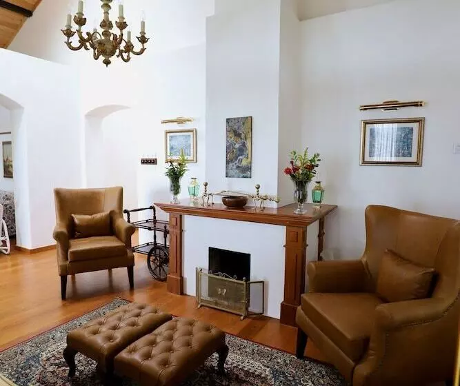 Majatalo Bawlana Estate   Kandy