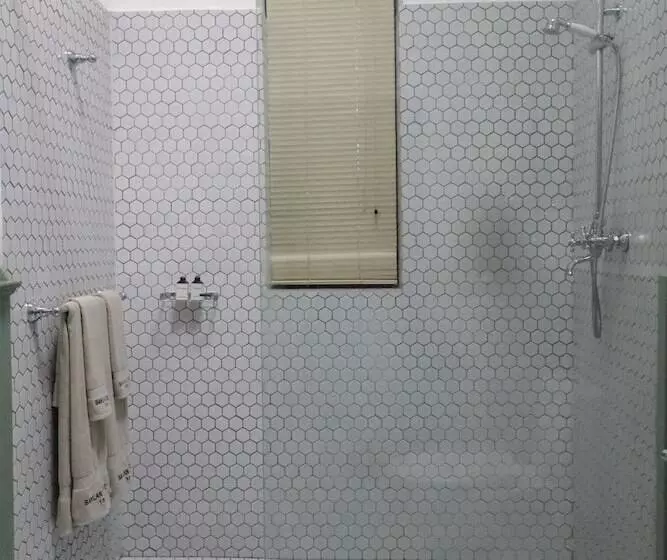 Majatalo Bawlana Estate   Kandy