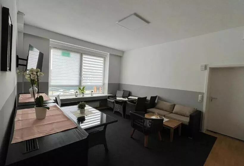 Majatalo Große Zimmer Für 3 Personen  Fernseher, Kühlschrank