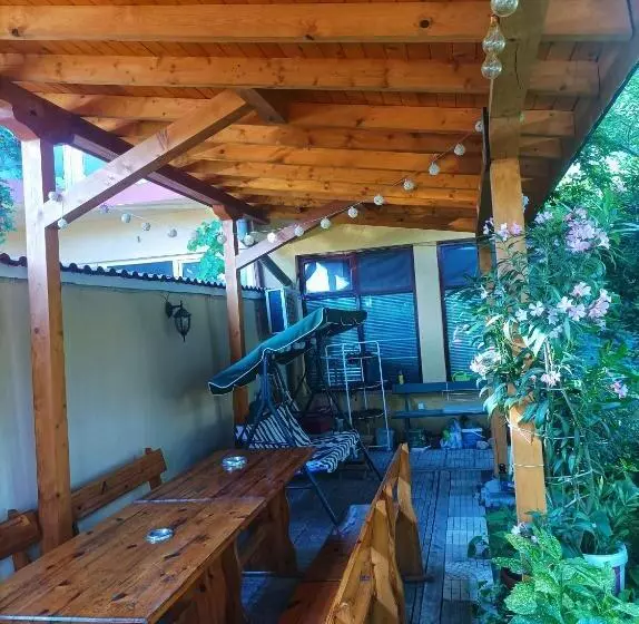 پانسیون Heidi S Summer Villa Primorsko