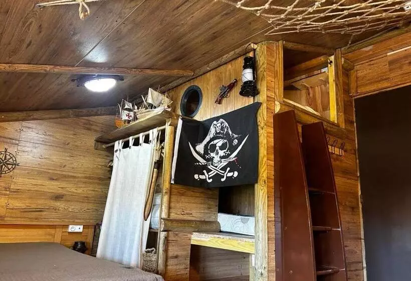 ペンション Les Chambres De Paulette Chambres à Thème Jack Sparrow