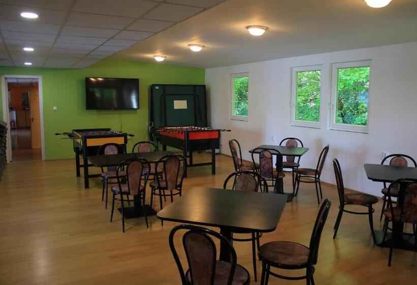 旅馆 Touring & Sport Hotel Siófok