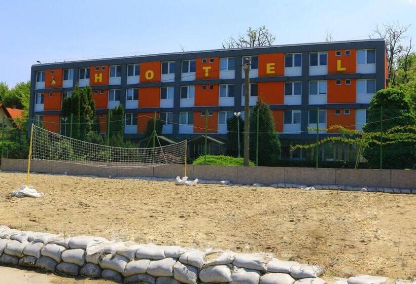 旅馆 Touring & Sport Hotel Siófok