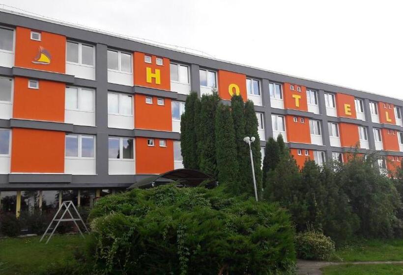 旅馆 Touring & Sport Hotel Siófok