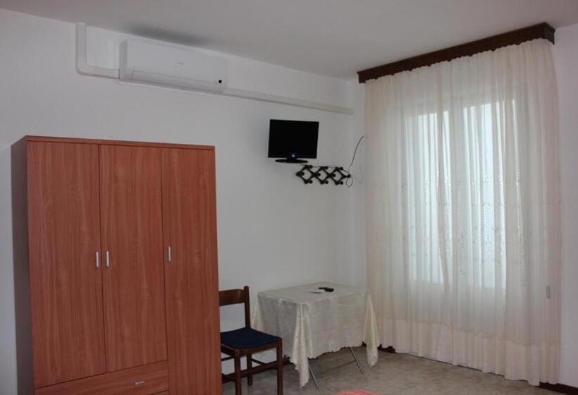 تختخواب و صبحانه Antico Borgo