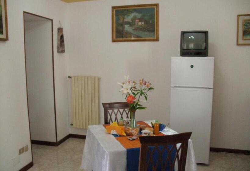 تختخواب و صبحانه Antico Borgo