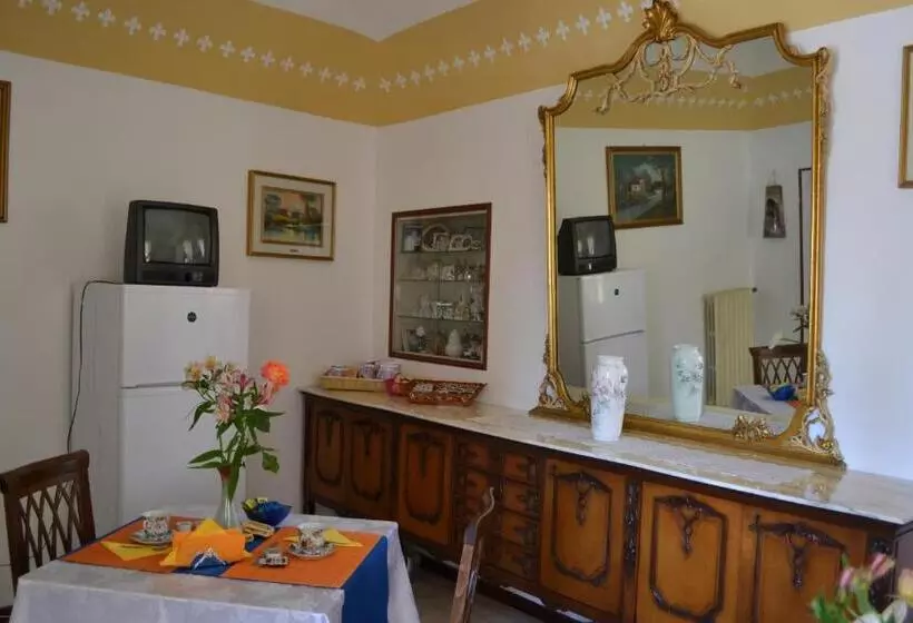 تختخواب و صبحانه Antico Borgo