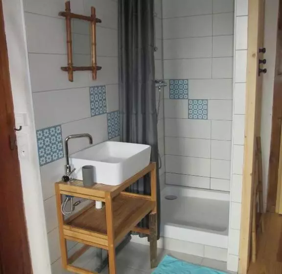 تختخواب و صبحانه Le Chalet De La Conversaria