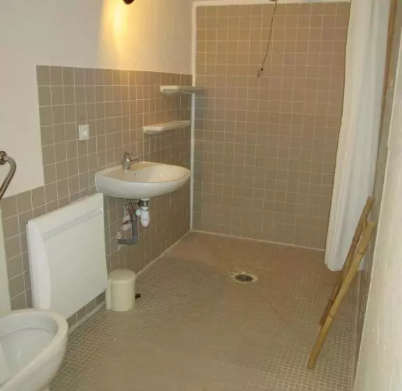 تختخواب و صبحانه Le Chalet De La Conversaria