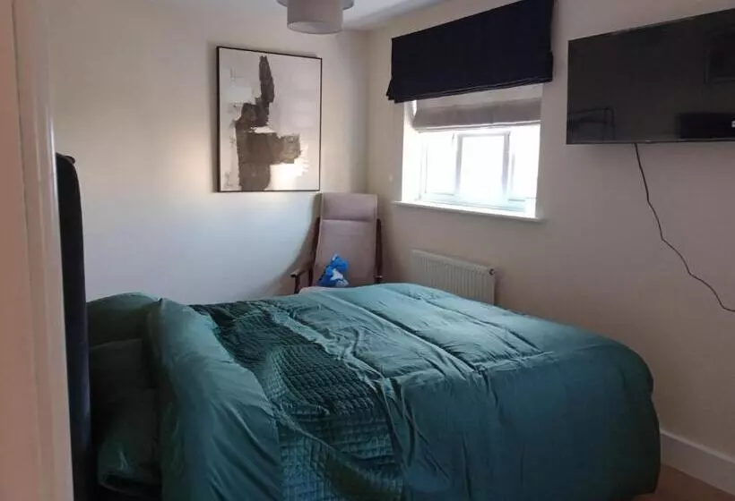 Aamiaismajoitus (B&B) Upstairs At Pebble Point