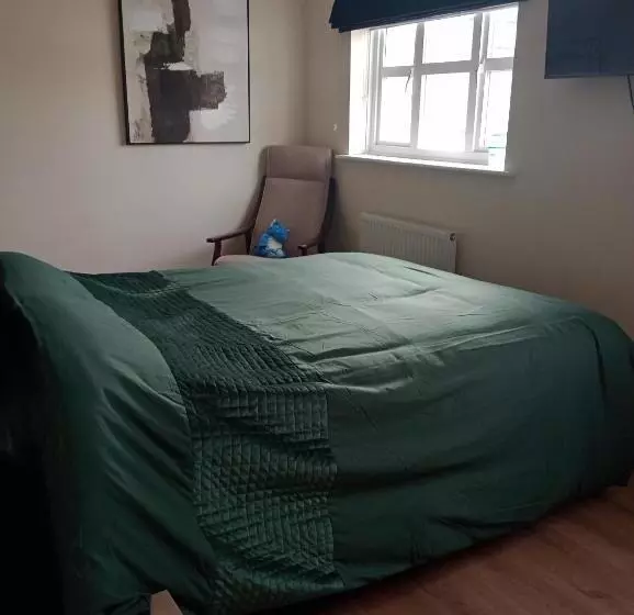 Aamiaismajoitus (B&B) Upstairs At Pebble Point