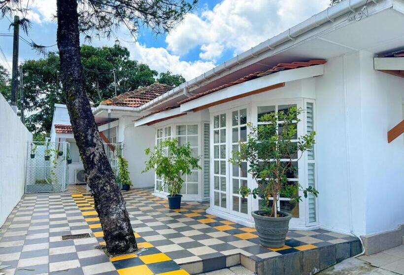 فندق Allure Cmb By Allure Leisure