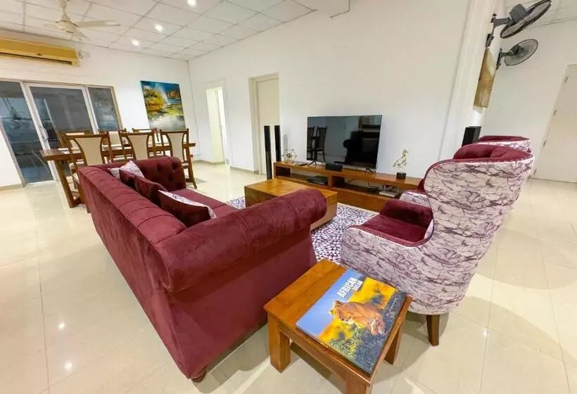 Hotelli Allure Cmb By Allure Leisure