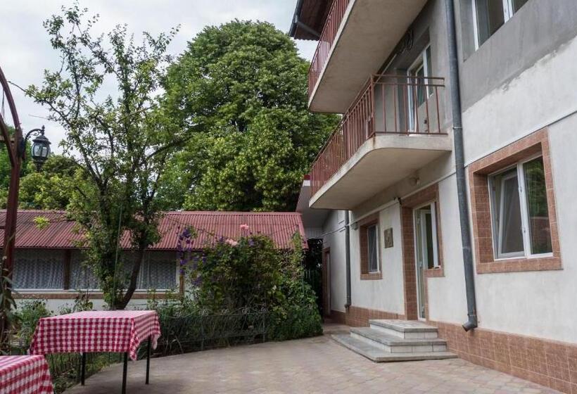 هتل Casa Din Gradina