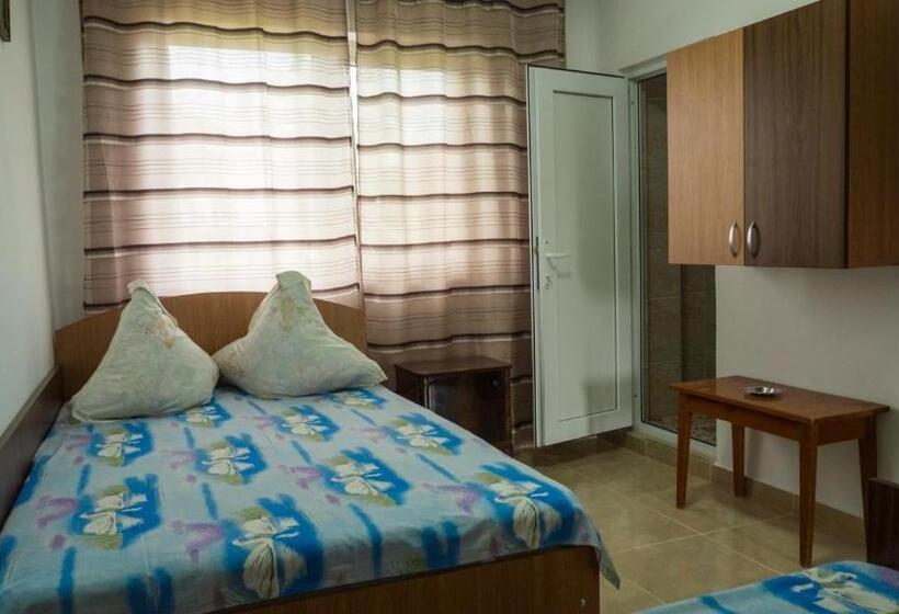 هتل Casa Din Gradina