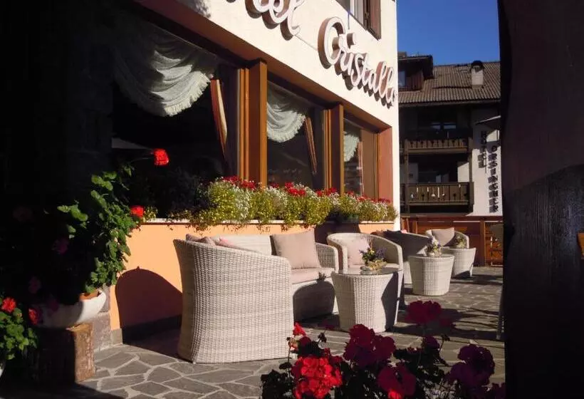 Hotelli Cristallo
