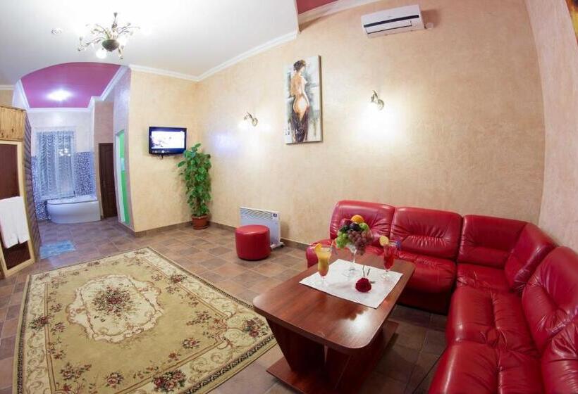 هتل Gagra Georgian House