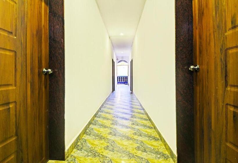 Hotel Elvin S Balaji Beach Place