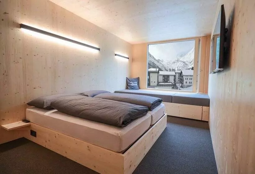 ホテル Revier Mountain Lodge Saas Fee