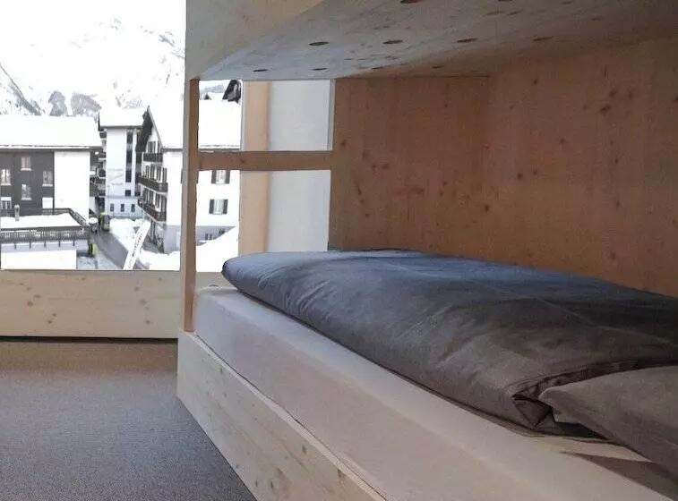 ホテル Revier Mountain Lodge Saas Fee