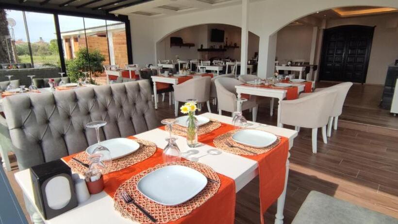 ホテル White Moon