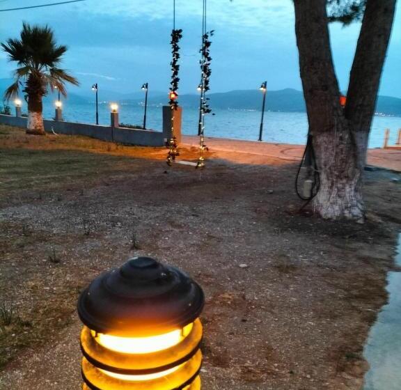 ホテル White Moon