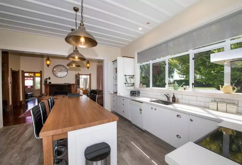 Motelli The Clive Hideaway