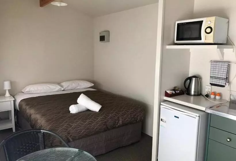 Motelli The Clive Hideaway