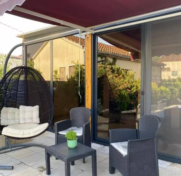 پانسیون Apartmani Izo L