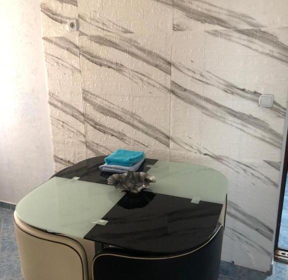 پانسیون Apartmani Izo L