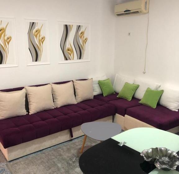 پانسیون Apartmani Izo L