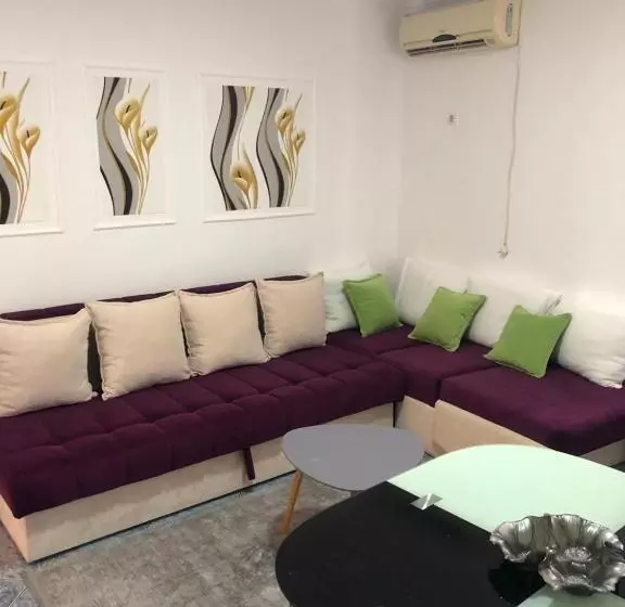 پانسیون Apartmani Izo L