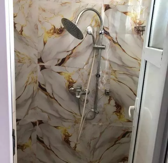 پانسیون Apartmani Izo L