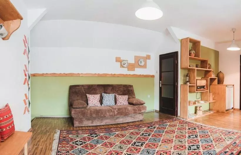 ペンション Badiu S Guest House