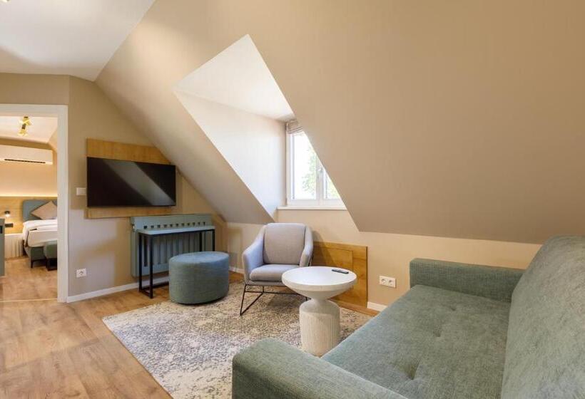 پانسیون Lepke Apartmanház és étterem