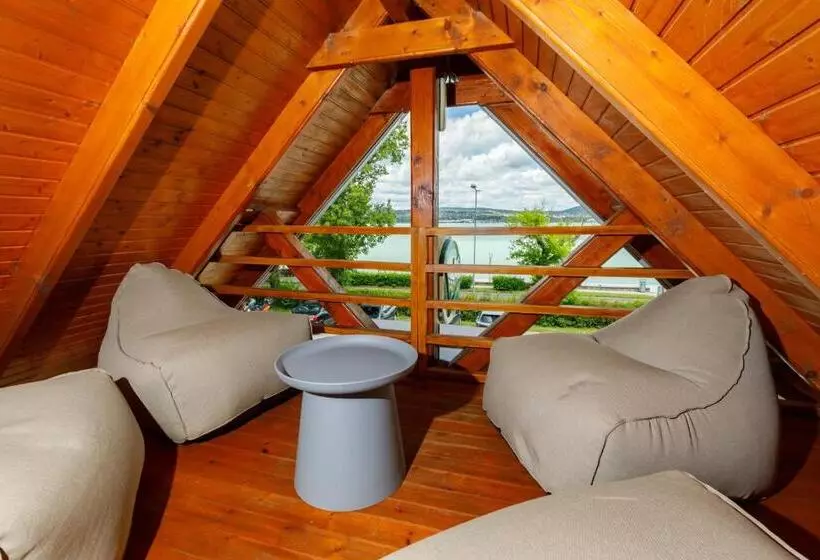 پانسیون Lepke Apartmanház és étterem