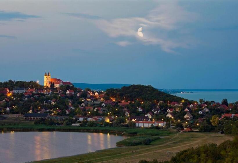 پانسیون Lepke Apartmanház és étterem