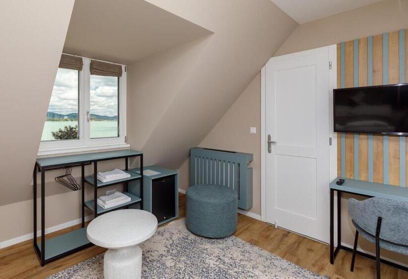 پانسیون Lepke Apartmanház és étterem