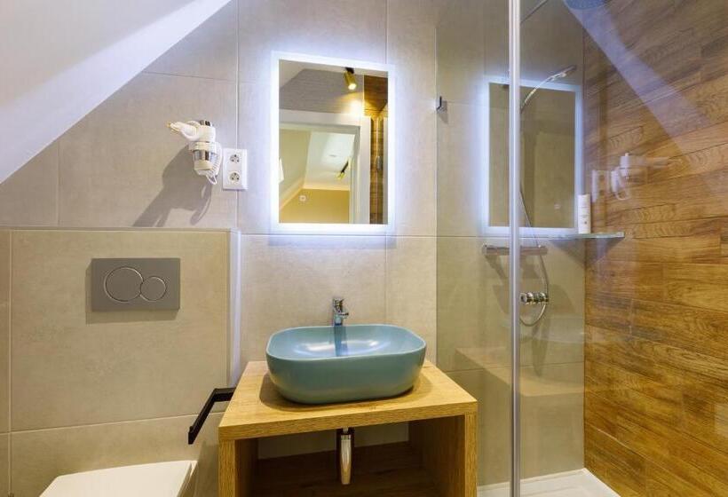 پانسیون Lepke Apartmanház és étterem