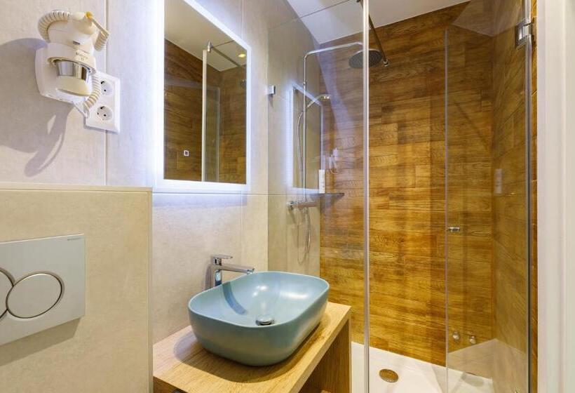 پانسیون Lepke Apartmanház és étterem