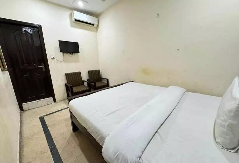 پانسیون Millat Guest House G9 4