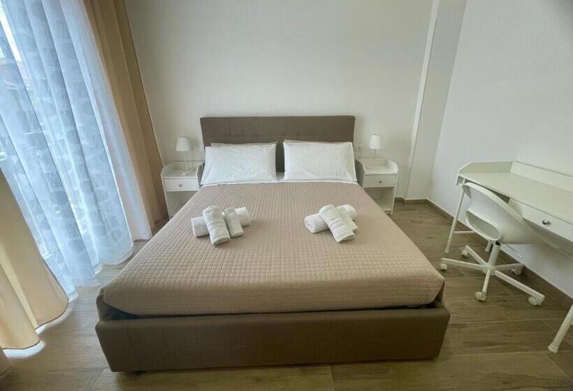 פנסיון Termoli Station